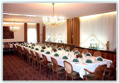 לנדסטול Hotel Goldinger מסעדה תמונה